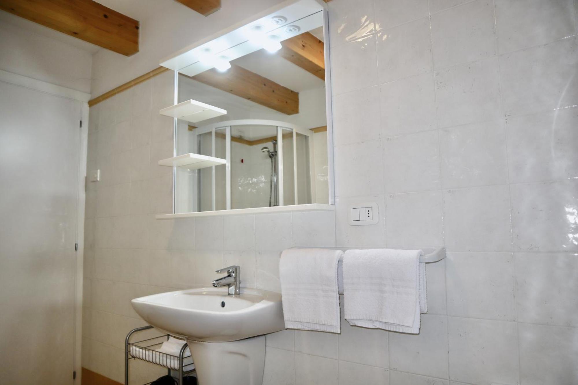 Windshouse Apartments Torbole Sul Garda Dış mekan fotoğraf